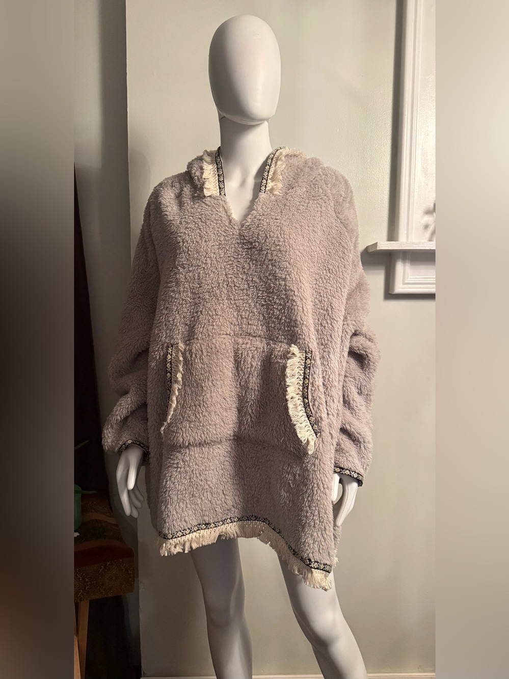 NATURAL LIFE Gray Plush Sherpa Fringe Hoodie with Embroidery Detail